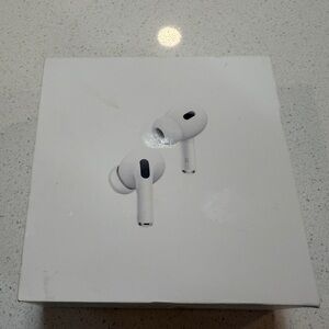 Apple White Earbud Headphones